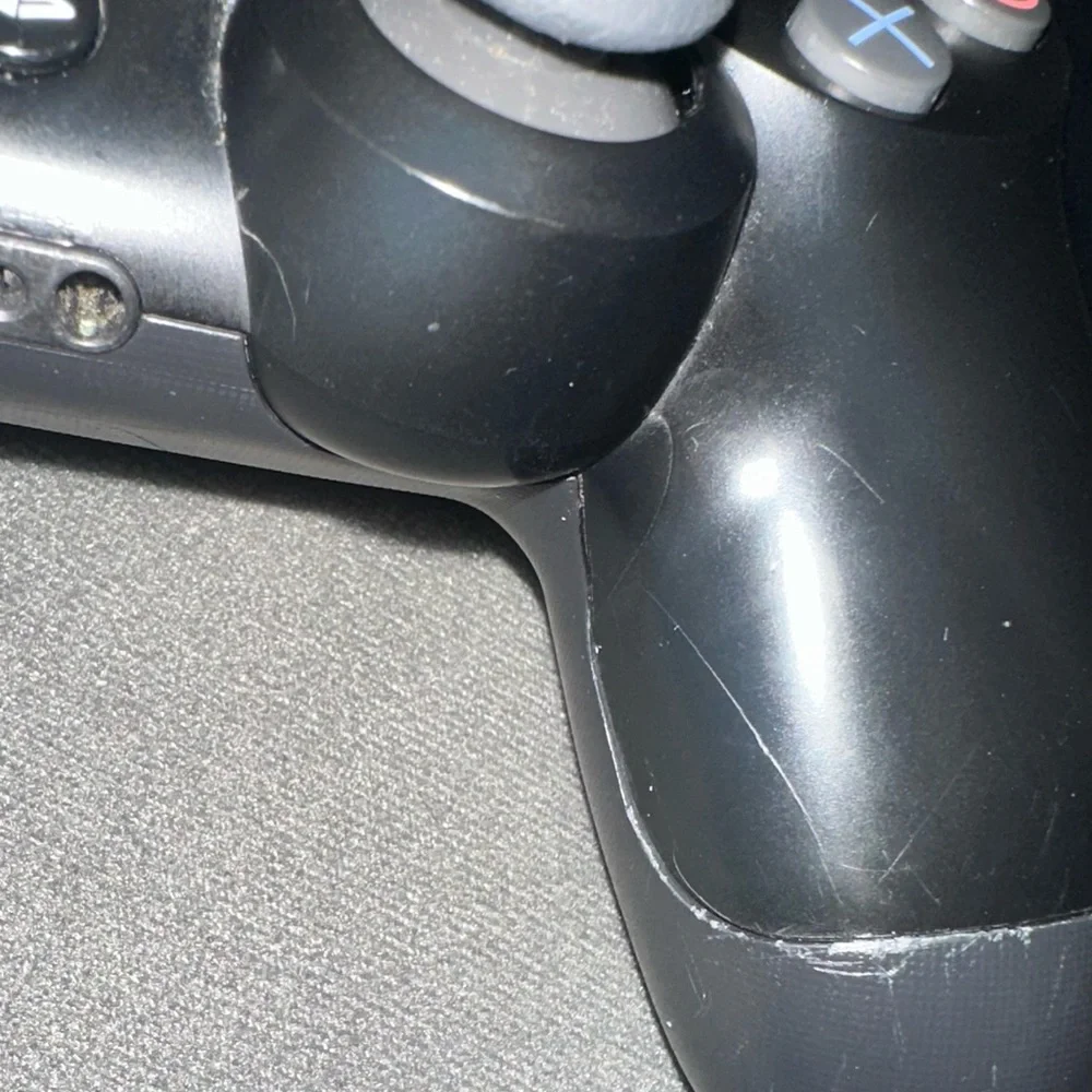PS4 controller (working)